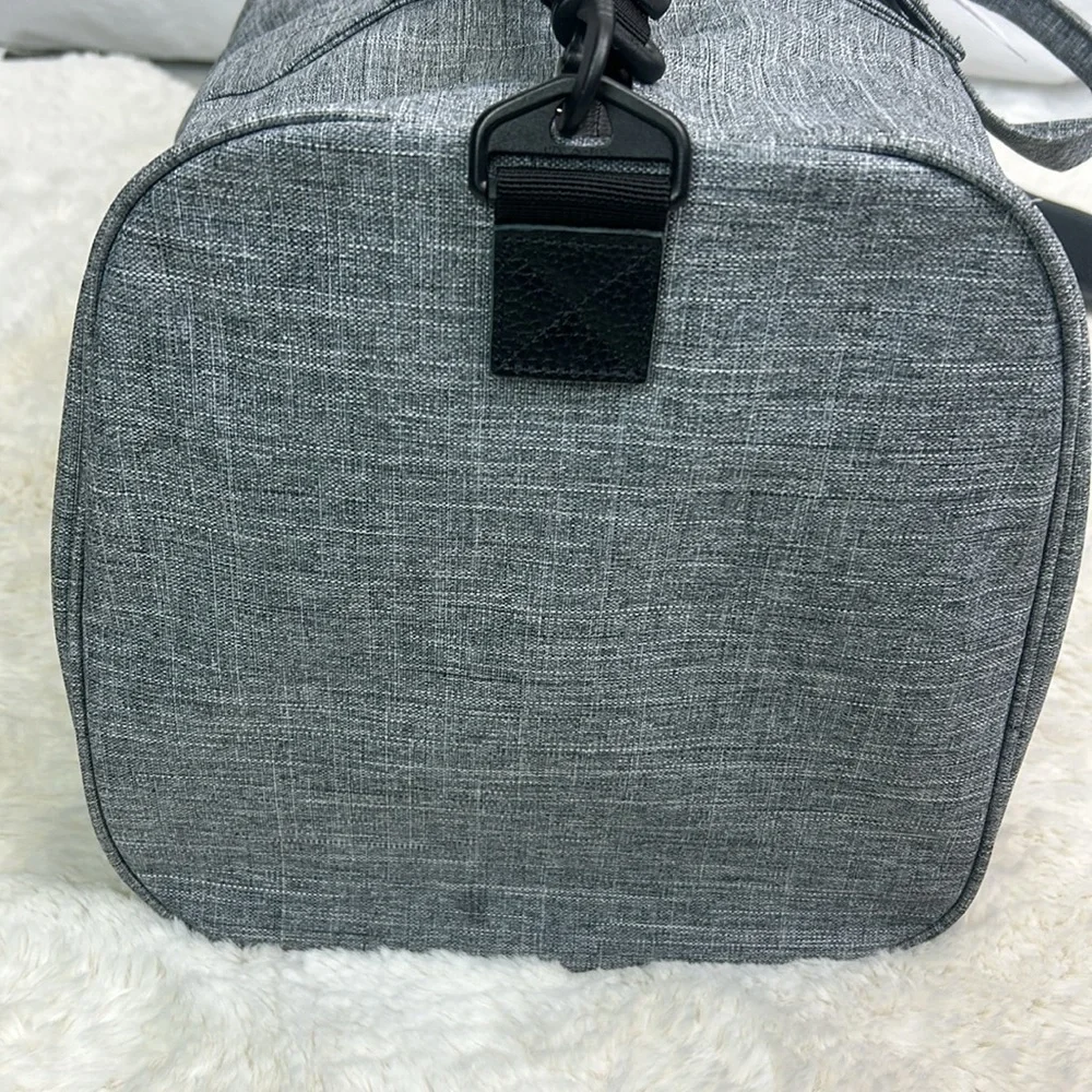 NWT Herschel Supply Company Novel 42.5L Gray Duffel Bag  Shoulder Strap …